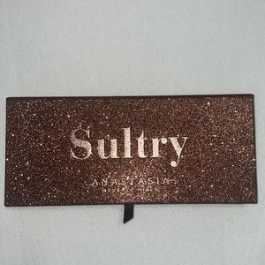 Anastasia Beverly Hills eyeshadow palette